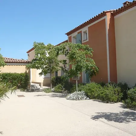 Semesterbostad Holiday Home Jardins Du Port *