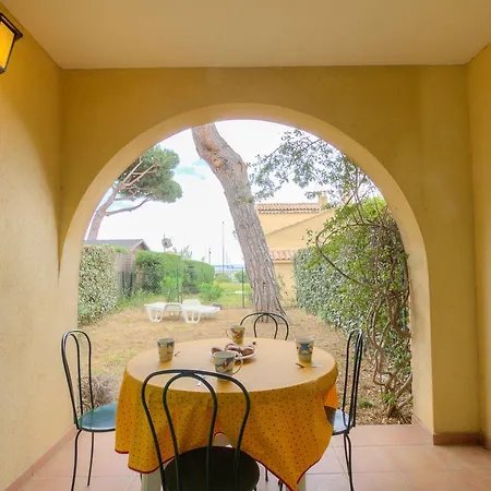 Semesterbostad Holiday Home Jardins Du Port Saint-Tropez