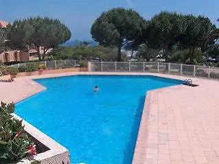 Semesterbostad Holiday Home Jardins Du Port Saint-Tropez